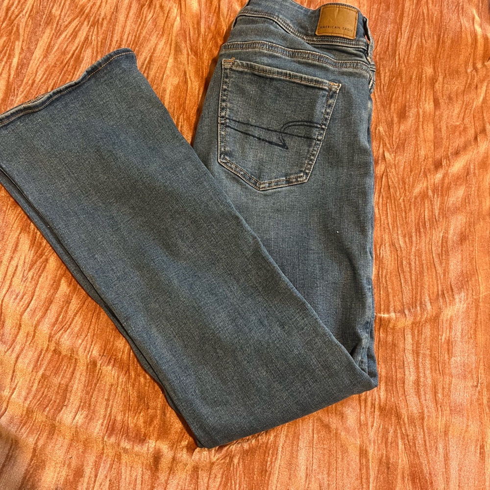 American Eagle High waisted Stretchy Jeans( Size 8)